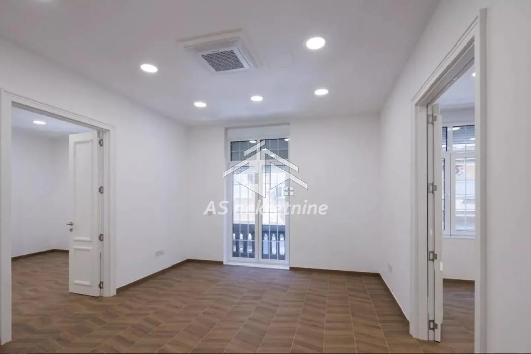 Rent, office space, 121m², Stari Grad, Beograd