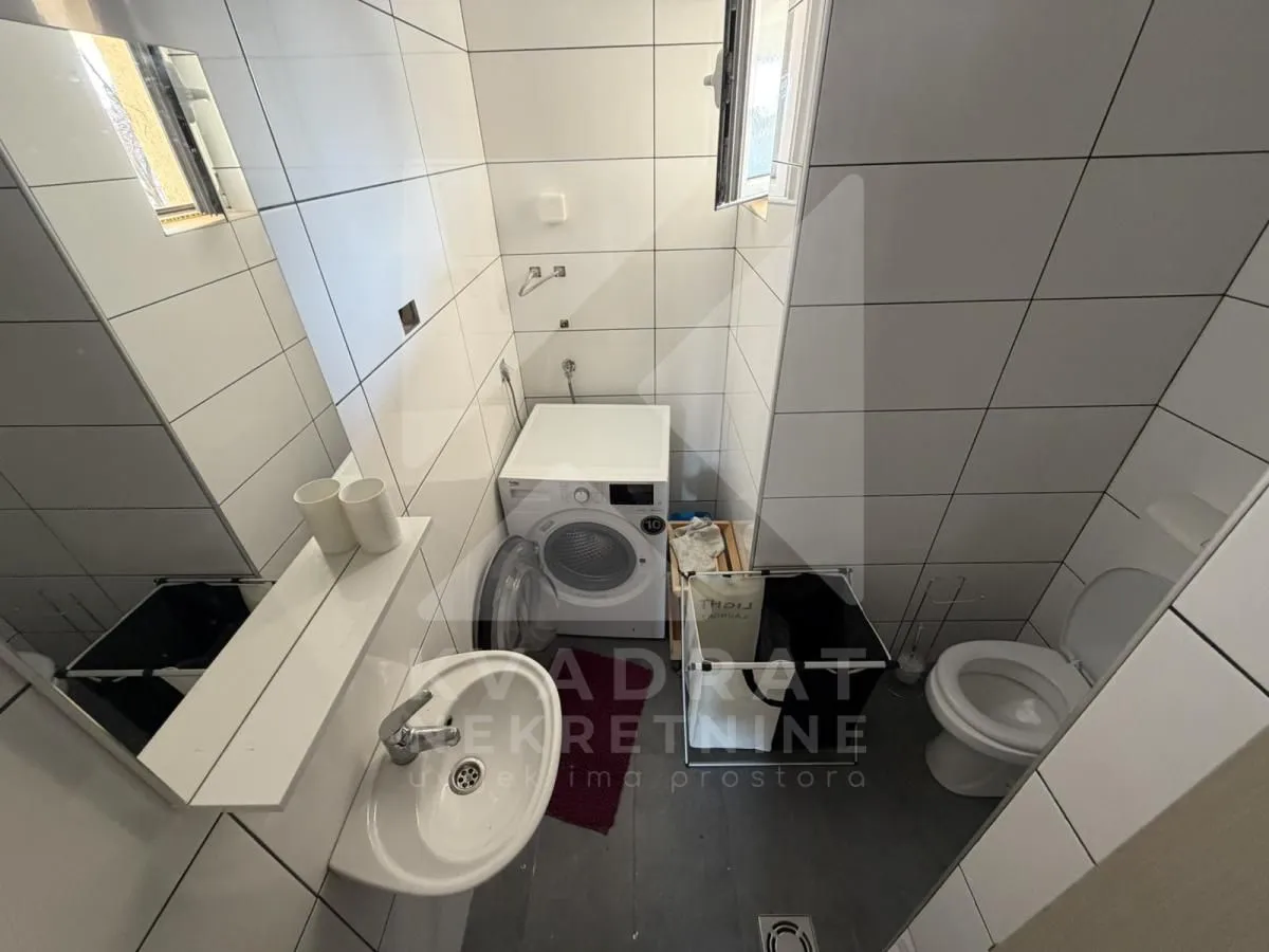Rent, house, 220m², Tološi, Podgorica