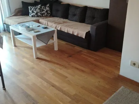 Izdavanje, garsonjera, 38m², City Kvart, Podgorica - image 1