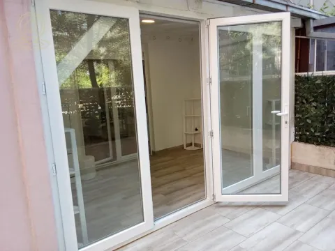 Sale, office space, 109m², Bezanijska Kosa 1, Bežanijska Kosa Sve Podlokacije - image 2