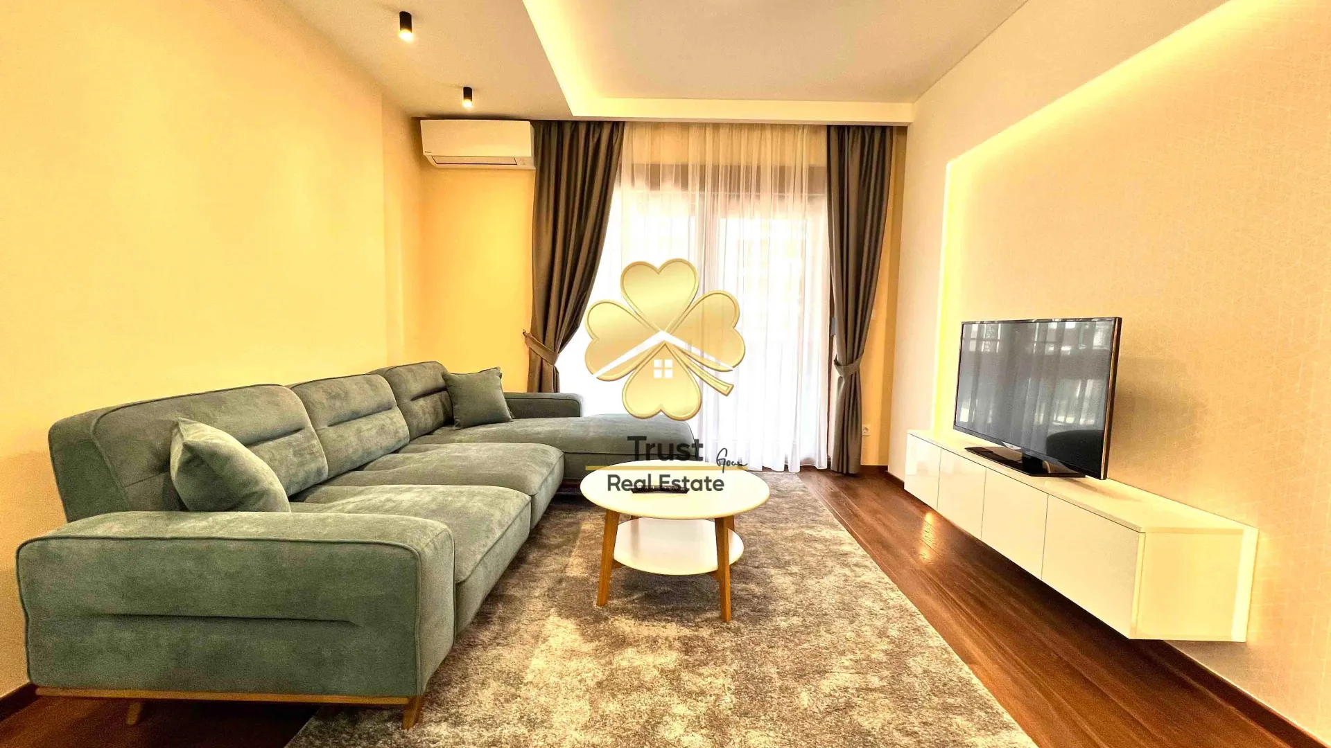 Izdavanje, jednosoban stan, 52m², Master Kvart, Podgorica