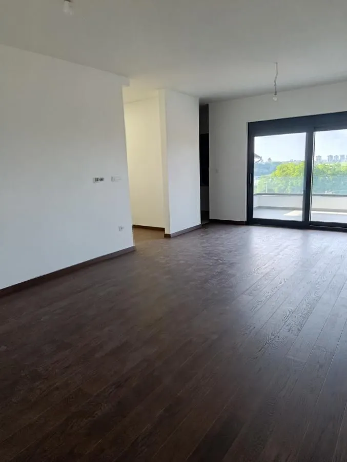 Prodaja, četvorosoban stan, 140m², Sremska Kamenica, Petrovaradin