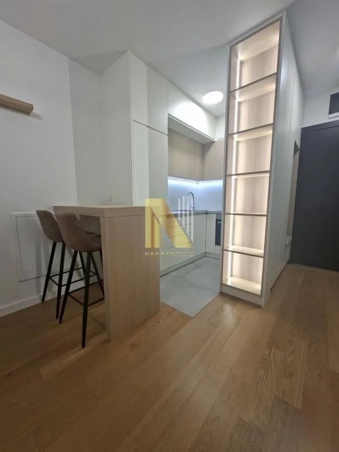 Izdavanje, jednosoban stan, 45m², Sajmište, Novi Sad