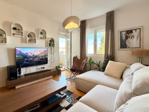 Prodaja, dvosoban stan, 70m², Donja Gorica, Podgorica - image 1