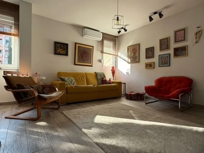 Izdavanje, jednosoban stan, 60m², Blok 5, Podgorica