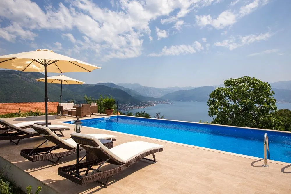 Prodaja, kuća, 235m², Tivat, Crna Gora