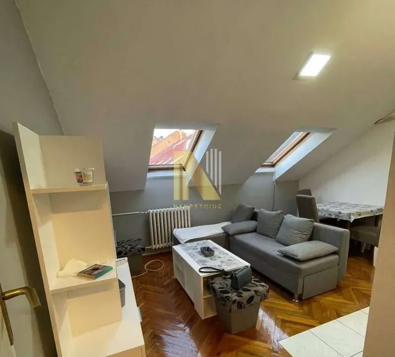 Izdavanje, jednosoban stan, 35m², Bulevar Oslobodjenja, Novi Sad Sve Podlokacije