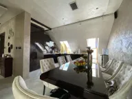 Izdavanje, trosoban stan, 190m², Bulevar Evrope, Novi Sad Sve Podlokacije - image 4