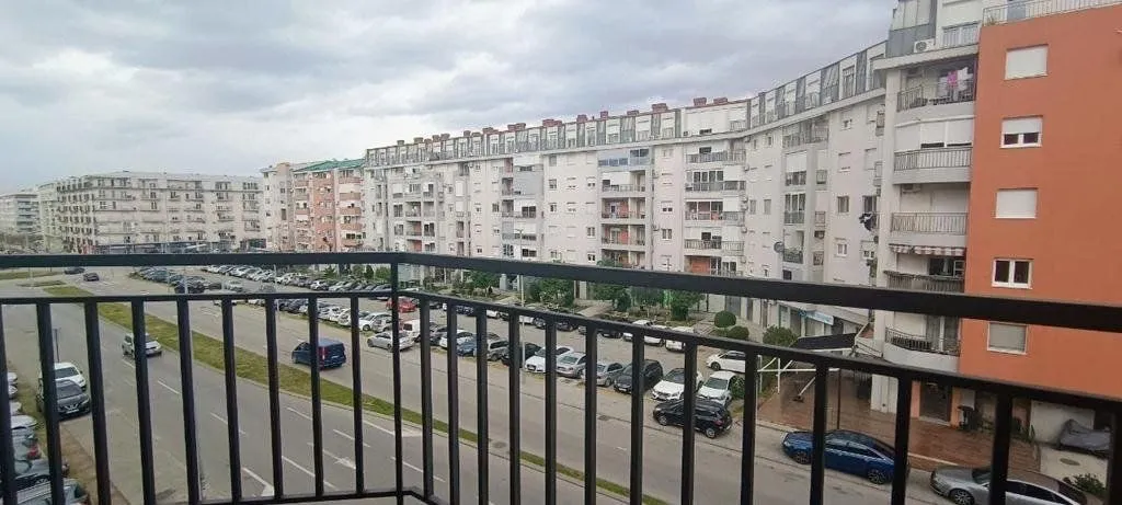 Rent, three bedroom apartment, 90m², Stari Aerodrom, Podgorica