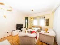 Izdavanje, dvosoban stan, 76m², Centar, Podgorica - image 2