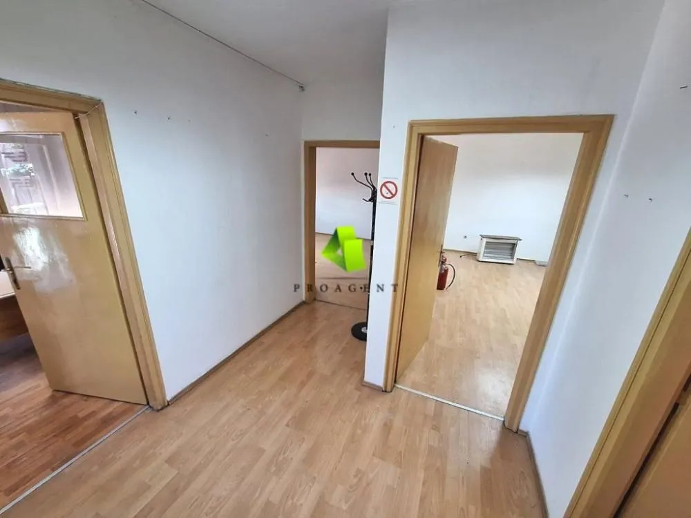 Rent, office space, 67m², Medijana, Niš