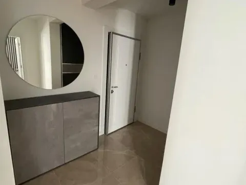 Izdavanje, dvosoban stan, 70m², City Kvart, Podgorica - image 13