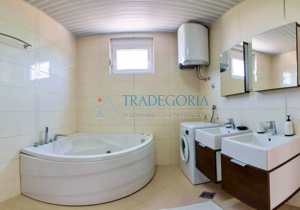 Prodaja, stan, 85m², Dobra Voda, Bar