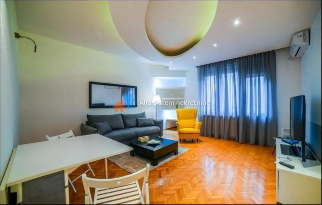 Izdavanje, trosoban stan, 73m², Stari Grad, Beograd