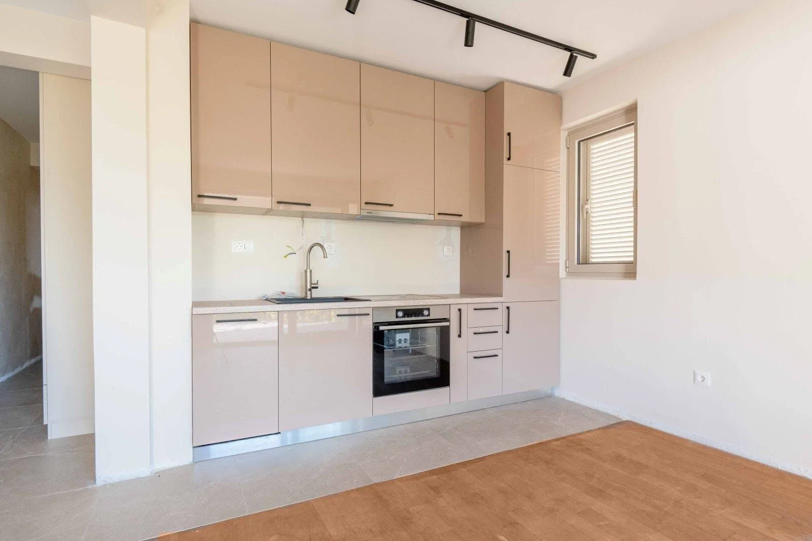 Sale, two bedroom apartment, 67m², Pržno, Budva