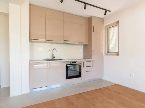 Prodaja, dvosoban stan, 67m², Pržno, Budva - image 9