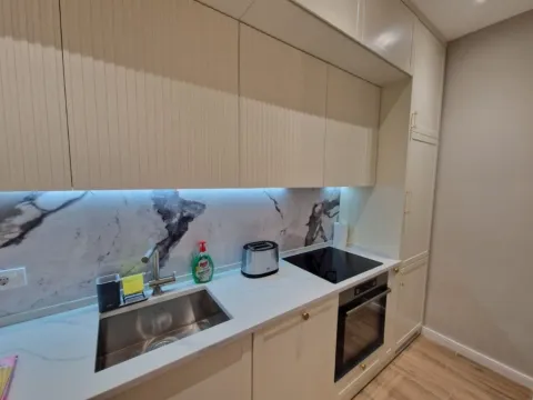 Izdavanje, dvosoban stan, 72m², Centar, Tivat - image 9