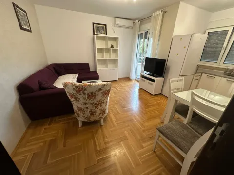 Izdavanje, jednosoban stan, 52m², Budva, Crna Gora - image 3