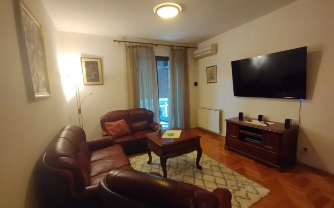 Izdavanje, dvosoban stan, 71m², Preko Morače, Podgorica