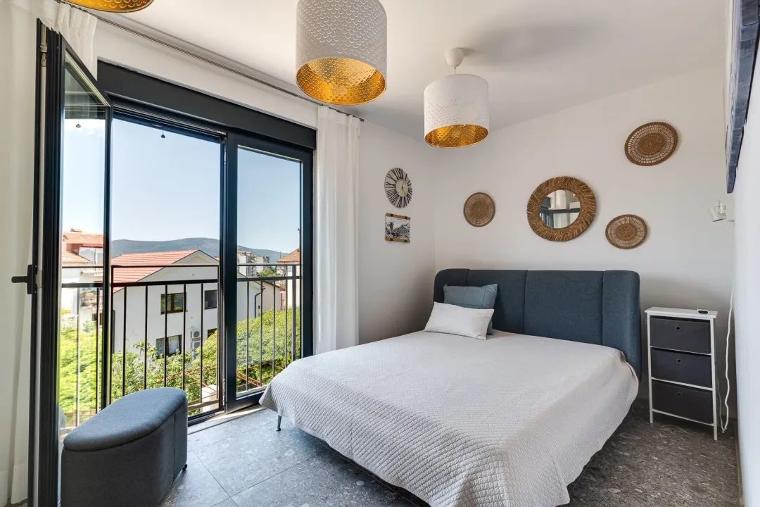 Prodaja, trosoban stan, 77m², Tivat, Crna Gora
