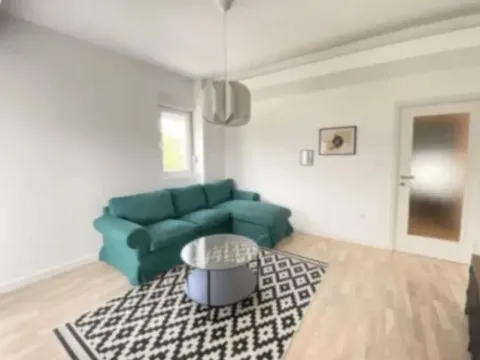 Izdavanje, dvosoban stan, 68m2, Centar, Podgorica Izdavanje, dvosoban stan, 68m2, Centar, Podgorica