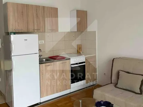 Rent, studio apartment, 29m², Stari Aerodrom, Podgorica - image 4