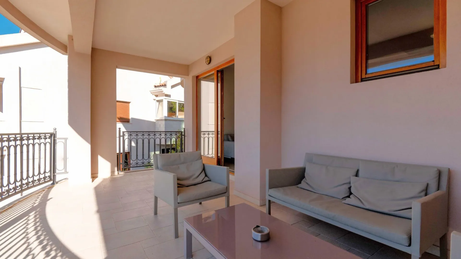 Prodaja, dvosoban stan, 106m², Dobrota, Kotor