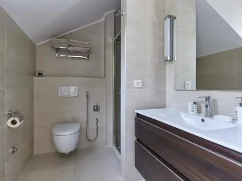 Sale, one bedroom apartment, 77m², Orahovac, Kotor - image 8