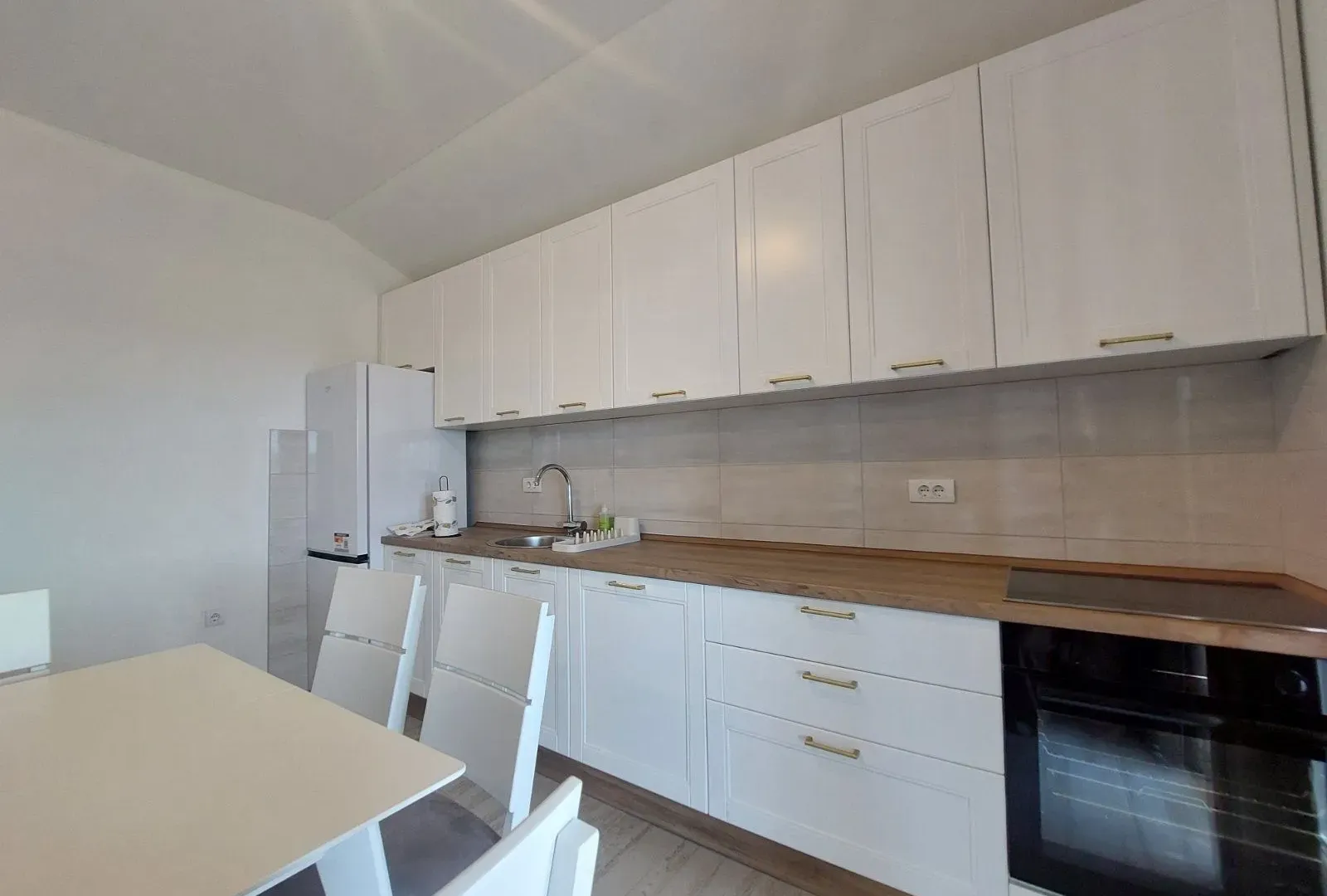 Rent, two bedroom apartment, 100m², Radanovići, Kotor