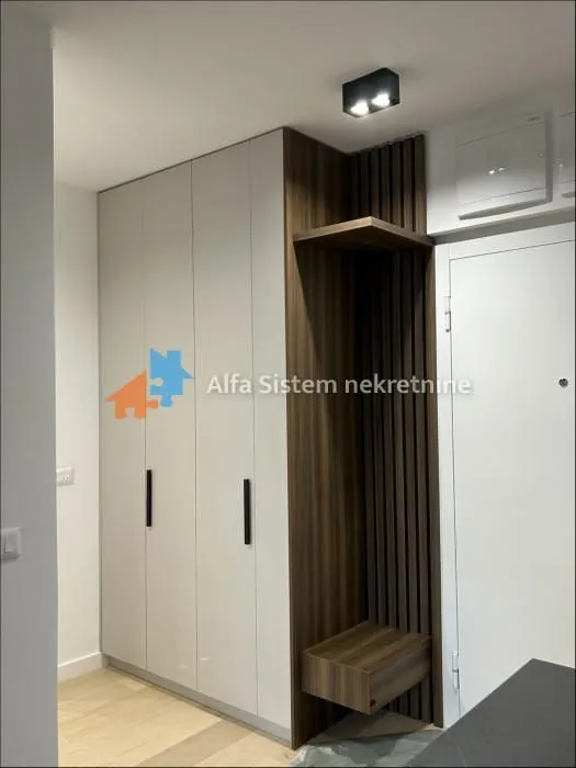Izdavanje, dvosoban stan, 47m², Novi Beograd Blok 64, Novi Beograd Sve Podlokacije