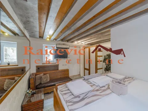 Sale, two bedroom apartment, 44m², Cvetni Trg, Vračar Sve Podlokacije - image 7
