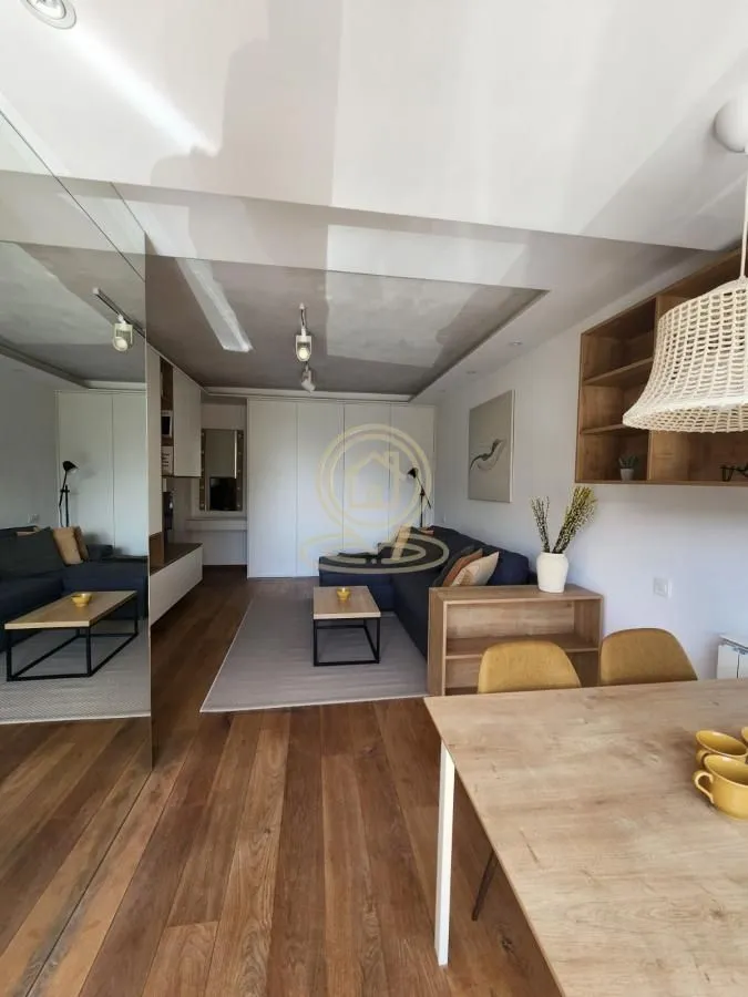 Izdavanje, dvosoban stan, 35m², Kluz, Zvezdara Sve Podlokacije