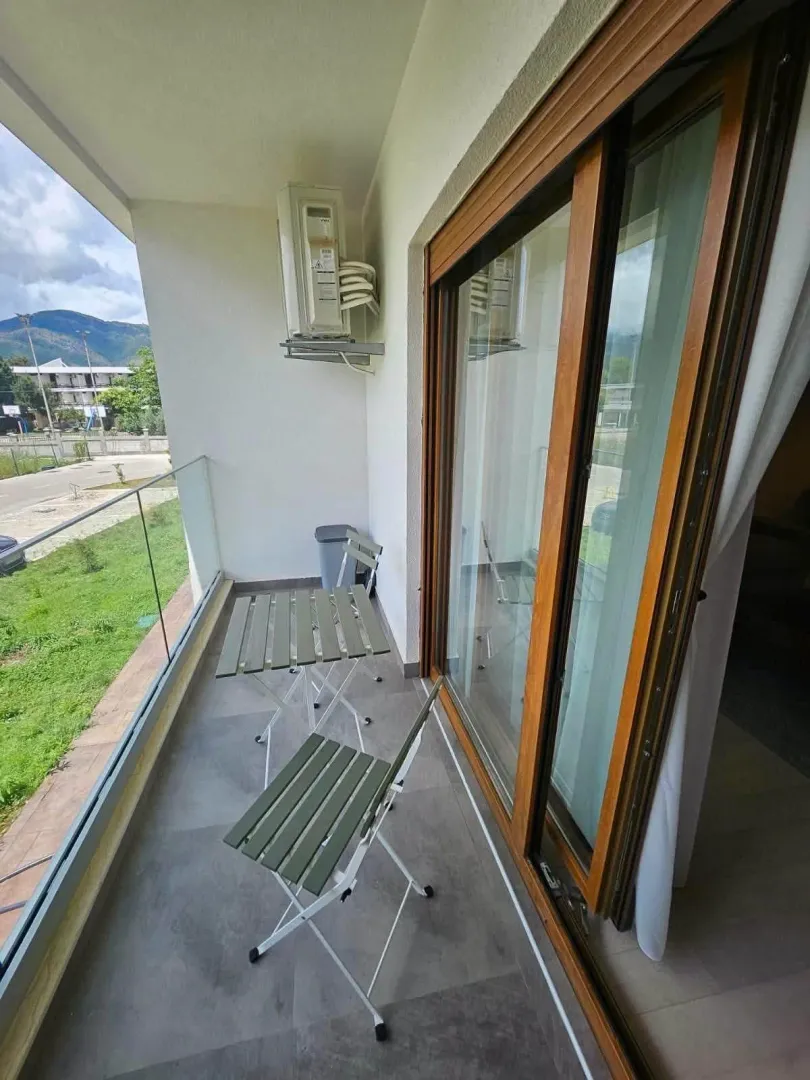 Izdavanje, dvosoban stan, 70m², Donja Lastva, Tivat