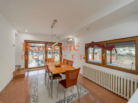 Izdavanje, kuća, 110m², Savski Venac, Beograd - image 7