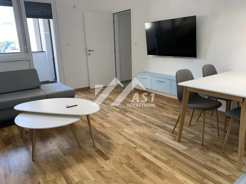 Izdavanje, dvosoban stan, 46m², Adamovićevo Naselje, Novi Sad Sve Podlokacije