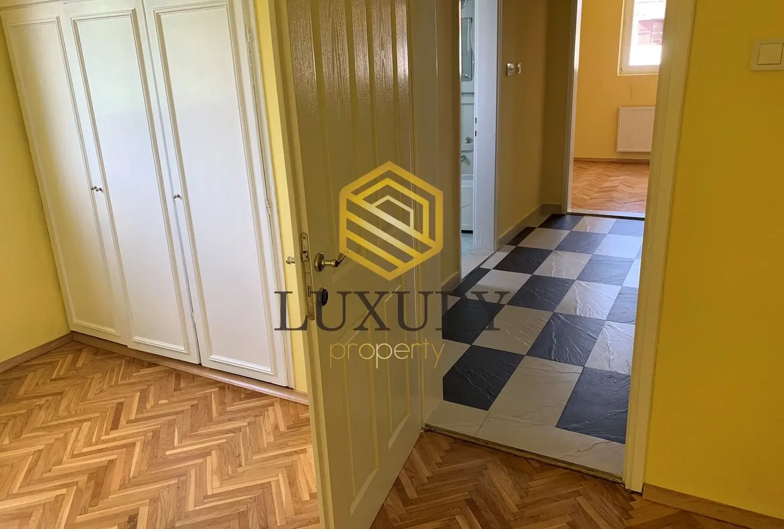 Rent, house, 406m², Pod Goricom, Podgorica