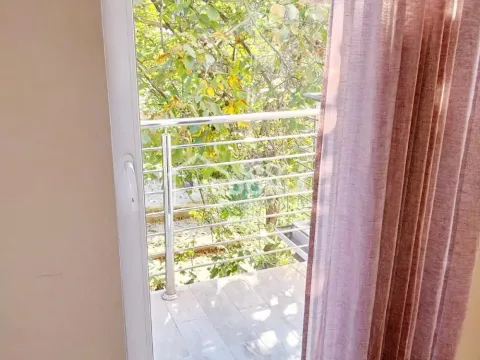 Izdavanje, četvorosoban stan, 120m², Savski Venac, Beograd - image 6