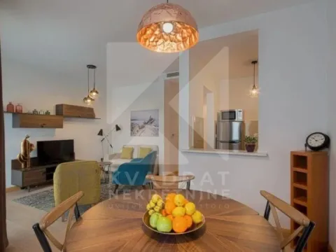 Prodaja, dvosoban stan, 77m², Centar, Budva - image 4