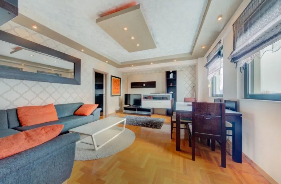 Prodaja, dvosoban stan, 85m², Centar, Podgorica