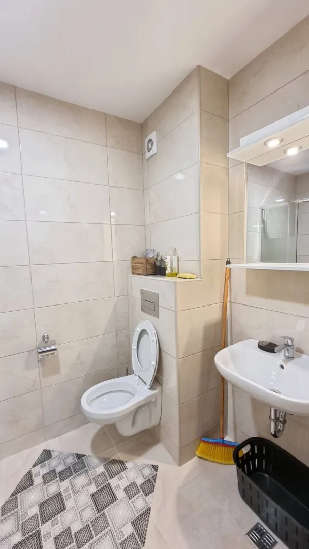 Izdavanje, jednosoban stan, 45m², Budva, Crna Gora