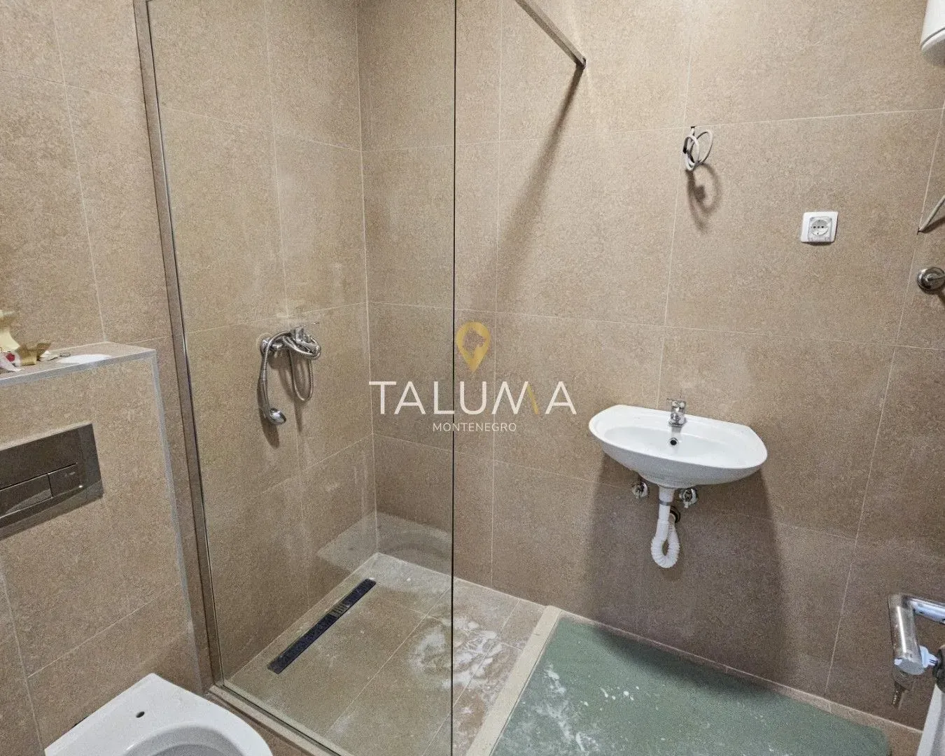 Prodaja, jednosoban stan, 45m², Tološi, Podgorica