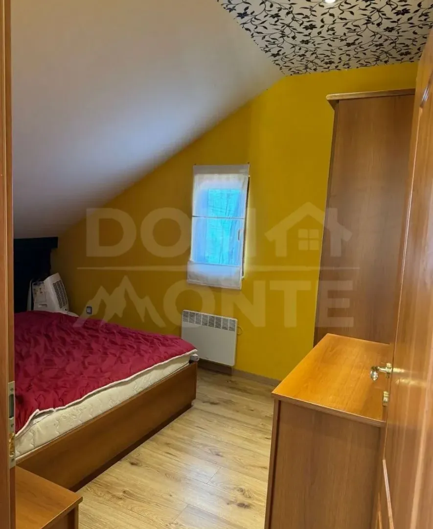 Izdavanje, dvosoban stan, 67m², Tivat, Crna Gora
