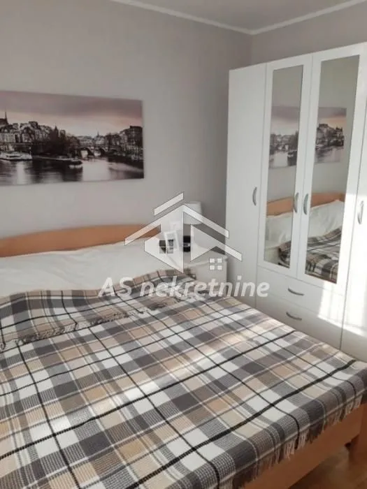 Izdavanje, dvosoban stan, 60m², Novi Beograd Blok 28, Novi Beograd Sve Podlokacije