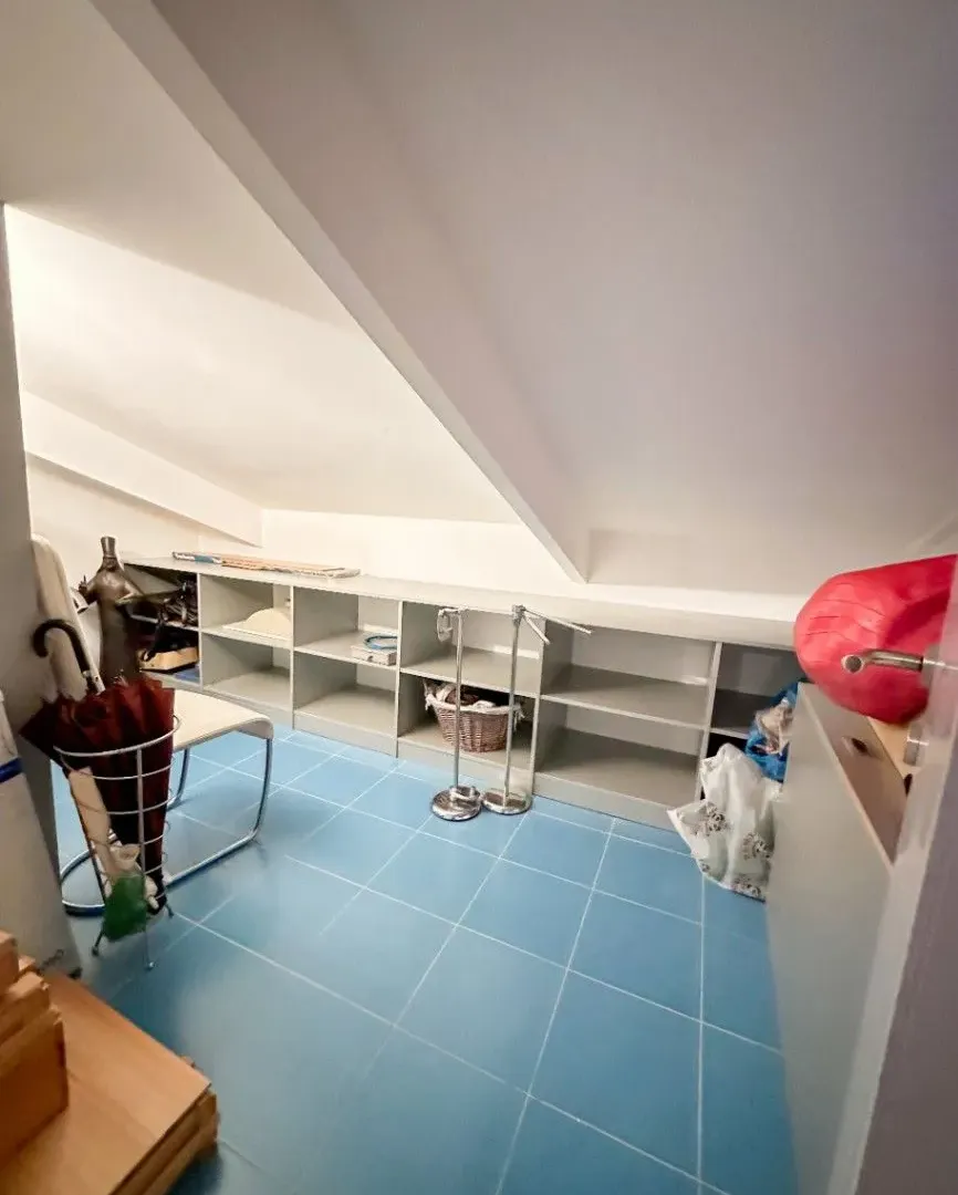 Izdavanje, trosoban stan, 120m², Dalmatinska ulica, Podgorica