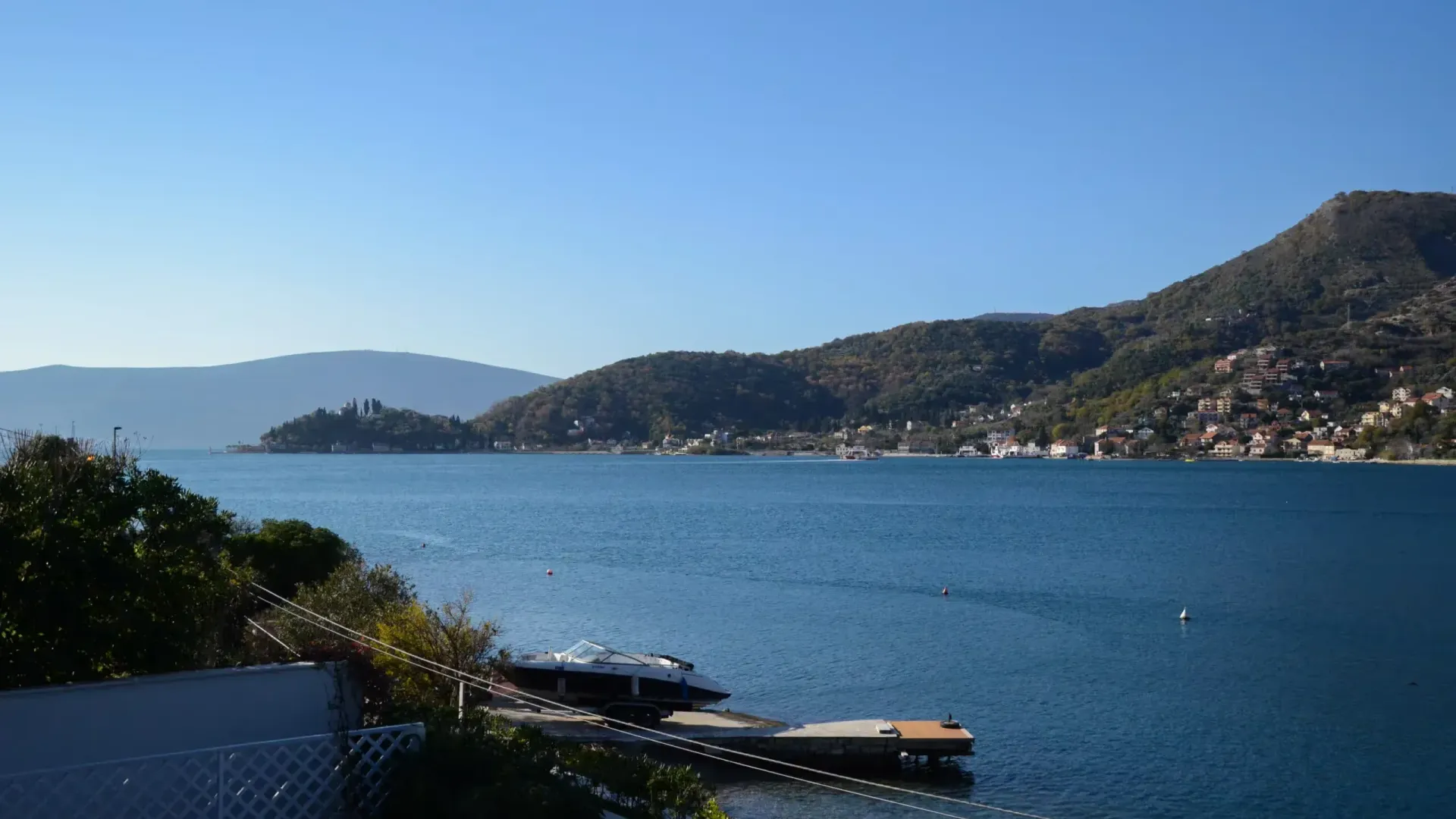 Izdavanje, kuća, 513m², Tivat, Crna Gora