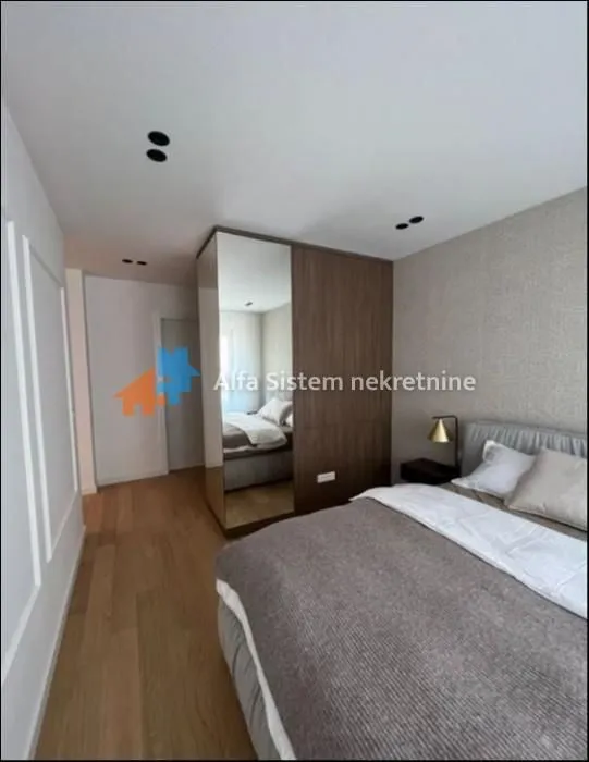 Rent, four bedroom apartment, 112m², Stari Grad, Beograd
