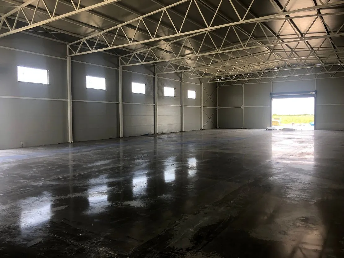 Rent, office space, 1000m², Šimanovci, Pećinci