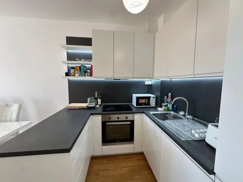 Sale, one bedroom apartment, 45m², Bečići, Budva - image 4