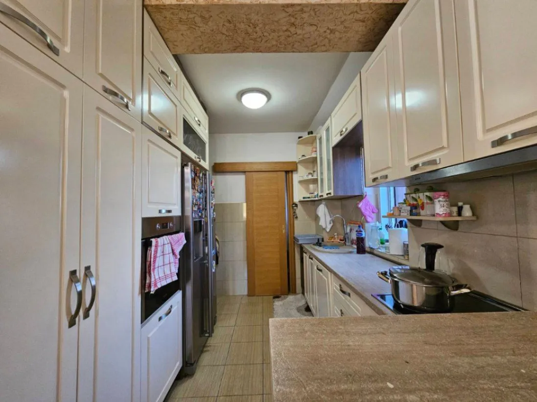 Prodaja, trosoban stan, 136m², Pod Goricom, Podgorica