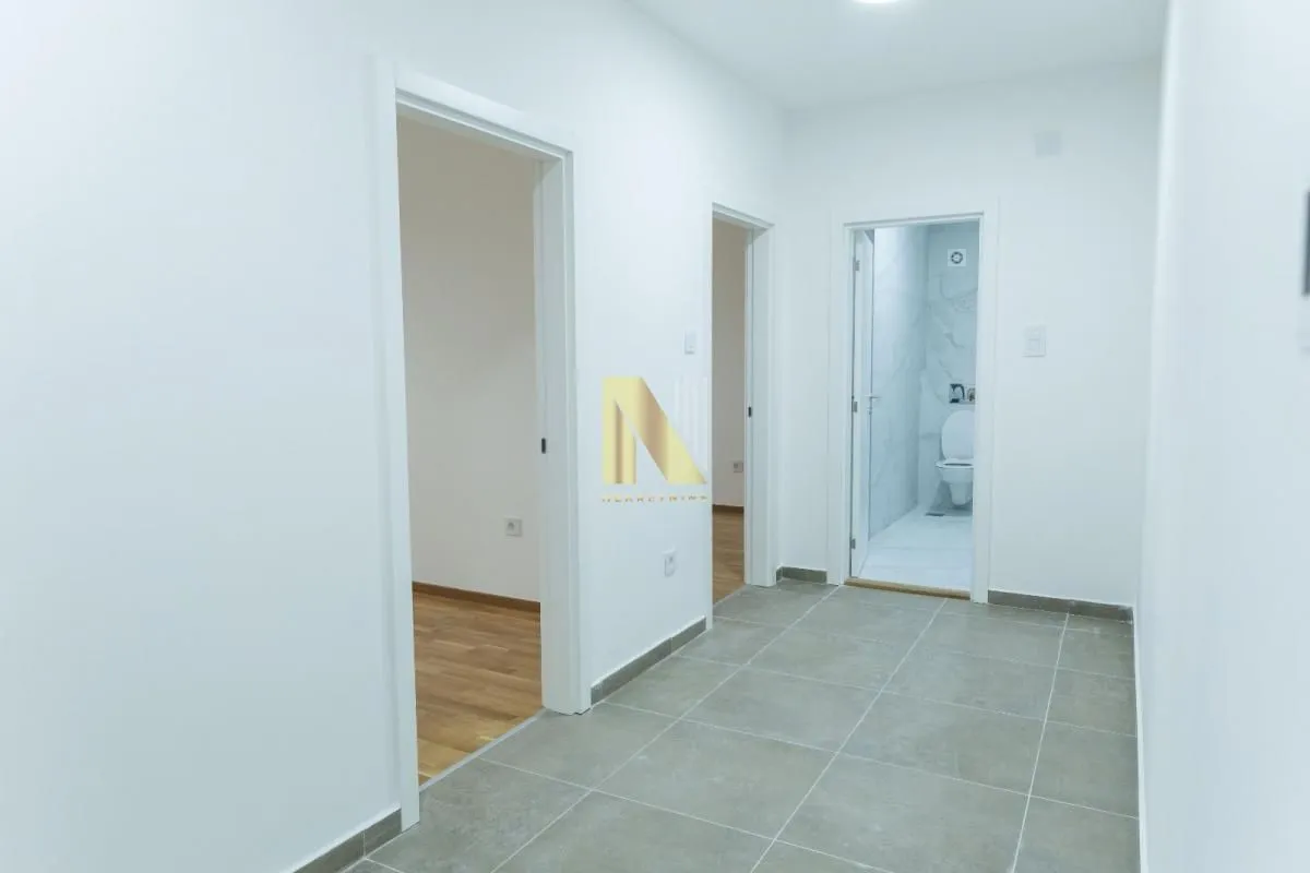 Prodaja, četvorosoban stan, 94m², Avijatičarsko naselje, Novi Sad Sve Podlokacije